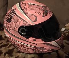 Eyecatching ladies helmet