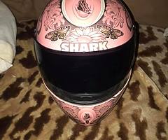 Eyecatching ladies helmet