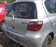 Toyota Yaris 2000 - Image 4/5