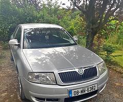 Skoda Superb - Image 1/4