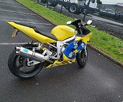 2000 Yamaha R6