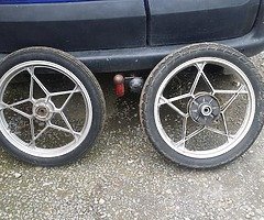 Suzuki gs 125 wheels