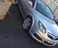 Vauxhall vectra 1.8vvt sri