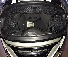 Moter bike helmet - Image 7/7