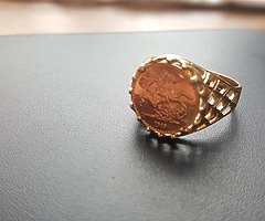 Gold ring 1949 Sovereign 22ct