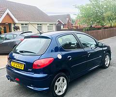 2006 Peugeot 206 Verve - Full 12 months MOT & only 64k miles!