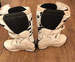 Mx boots size 9