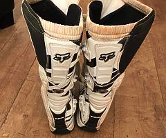 Mx boots size 9