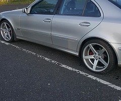 Mercedes E320 2005 - Image 3/7