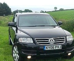 2006 volkswagen touareg one owner from new full service history 8 months mot call [hidden informatio - Image 4/5