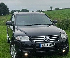 2006 volkswagen touareg one owner from new full service history 8 months mot call [hidden informatio - Image 5/5