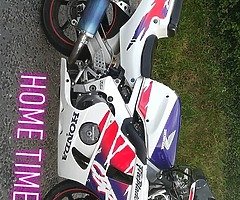 Honda cbr 400 rr - Image 2/3