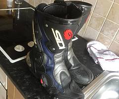 Sidi motorbike boots size 9