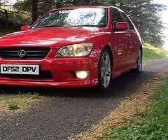 lexus is200