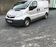 2008 Vivaro 2.0 M9R engine box Breaking