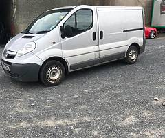 2008 Vivaro 2.0 M9R engine box Breaking