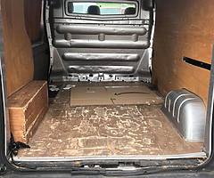 2008 Vivaro 2.0 M9R engine box Breaking - Image 7/8