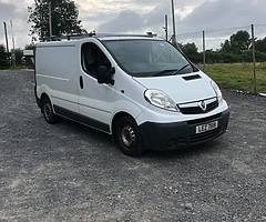 2007 Vivaro 1.9 Psv March roofrack Towbar