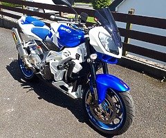 Aprilia tuono 1000 r