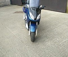 Yamaha xmax 250