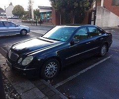 Mercedes-Benz E220 2004 - Image 4/4