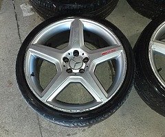 Genuine Mercedes AMG alloys 19s - Image 4/6