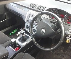 2005 Volkswagen Passat - Image 4/4