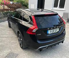 Volvo V60 R Design