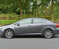 2012 TOYOTA AVENSIS