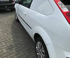 Ford focus 1.6 - Image 9/10