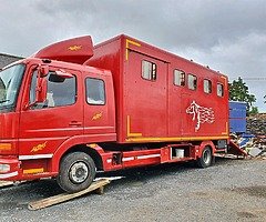 Transport lorry