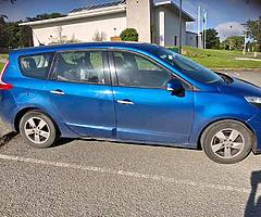 10 Renault scenic