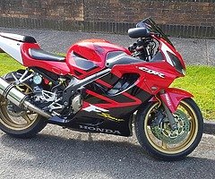 Honda CBR 600F4i - Image 3/8