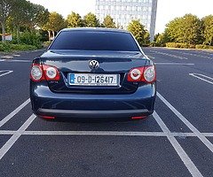 2009 Volkswagen Jetta - Image 4/8