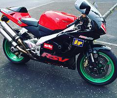 2000 Aprillia Rsv 1000