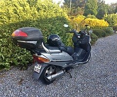 Suzuki Burgman 400cc