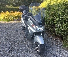 Suzuki Burgman 400cc - Image 3/4