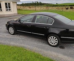 1.6 FSI petrol Passat - Image 5/7