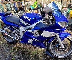 Yamaha R6 - Image 5/10