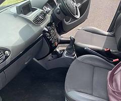 Renault Clio 2010 - Image 7/10