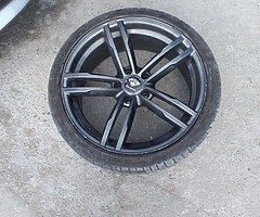 Vand schimb jante bmw R19 cu anvelope noi