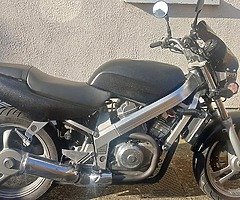 Honda Bros 400 - Image 1/4