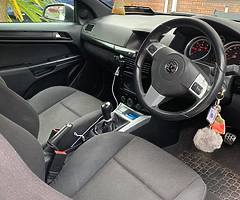 Vauxhall Astra CDTI VXR 1.9 diesel - Image 7/8