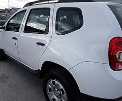 Dacia Duster 1.5 dci 110bhp - Image 3/8