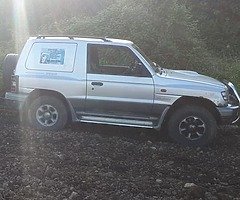 Mitsubishi Pajero 2.8 swb - Image 2/2