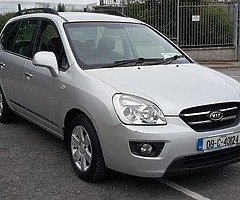 Kia carens 2.0 crdi 2009 7 seater low tax band low miles 120000.manual