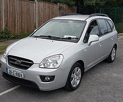 Kia carens 2.0 crdi 2009 7 seater low tax band low miles 120000.manual