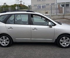 Kia carens 2.0 crdi 2009 7 seater low tax band low miles 120000.manual - Image 7/9