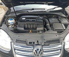 2007 Volkswagen Atlas - Image 2/10