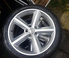 Audi r18 sline alloys